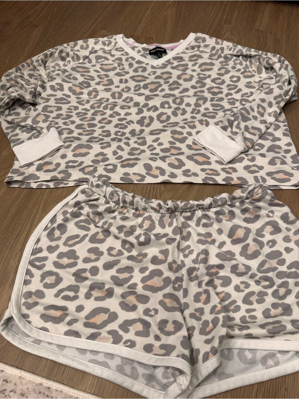 Room Service leopard women’s pjs